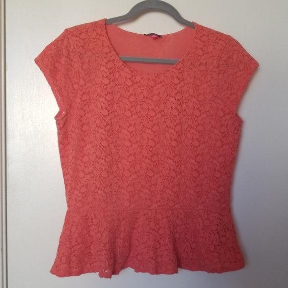 Vince Camuto peach peplum blouse - Picture 3 of 3